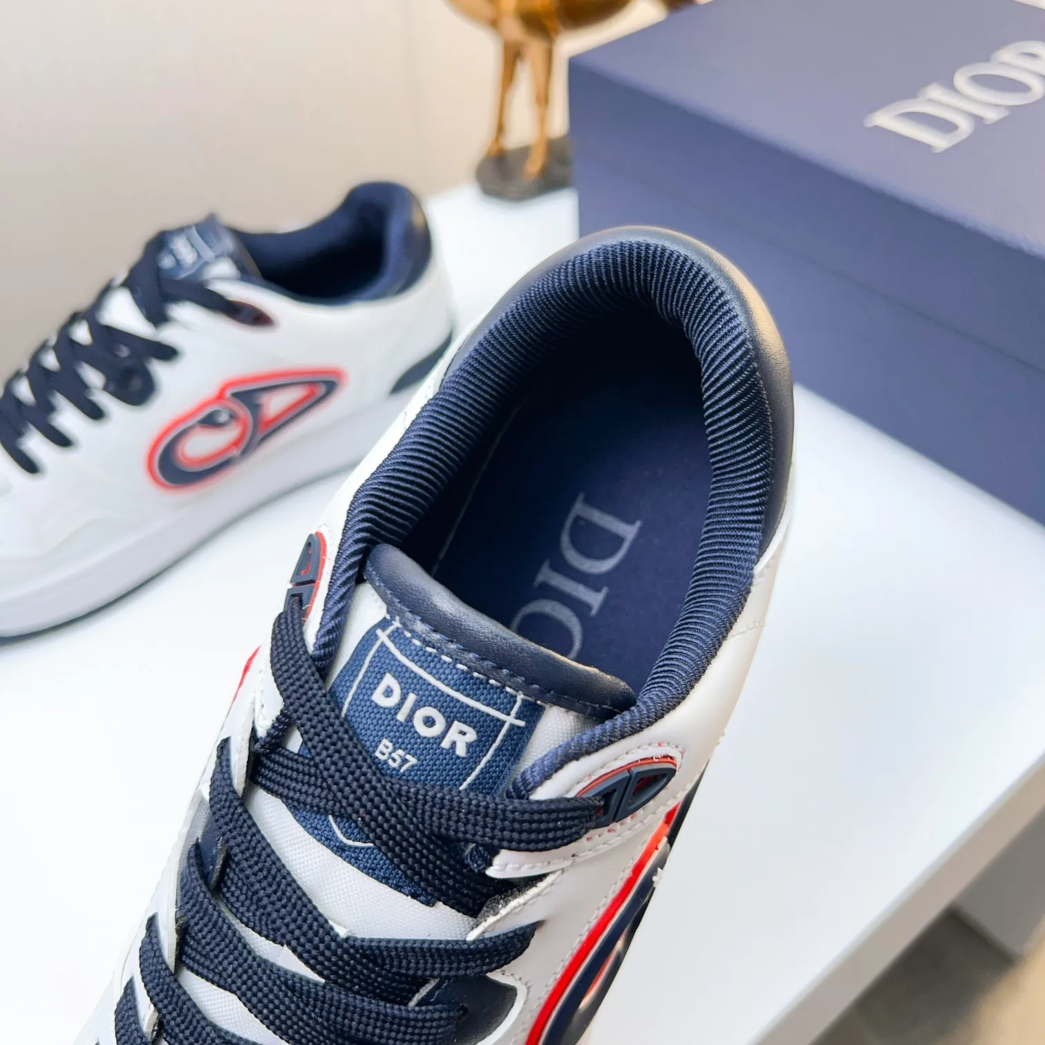 Men's Men's Shoes 💰420 [New Style] 🦩🦩Dior - Low-top sneakers 2025 spring men's collection new arrivals [Celebrate][Celebrate][Celebrate], reinterpret the basketball shoe design and become a classic Dior item [strong][strong][strong], carefully crafted in black and cream white smooth cowhide, paired with beige suede, showing leather on the side The CD logo, tongue, sole and back side are decorated with various distinctive details to enhance the style[666][666], while eyelet details, topstitching and rubber panels highlight the dynamic charm of its athletic style[strong][strong][strong]. It has a two-color rubber sole, which can be matched with various clothing to create a refined look. Size: 38 to 44 (45 can be customized